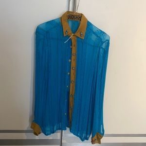 Beautiful Maco blouse.